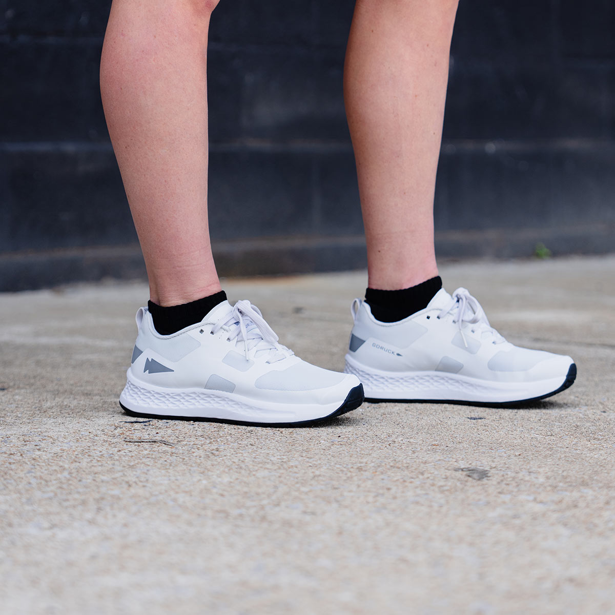 Women's Rough Runner™ - Light Grey + White