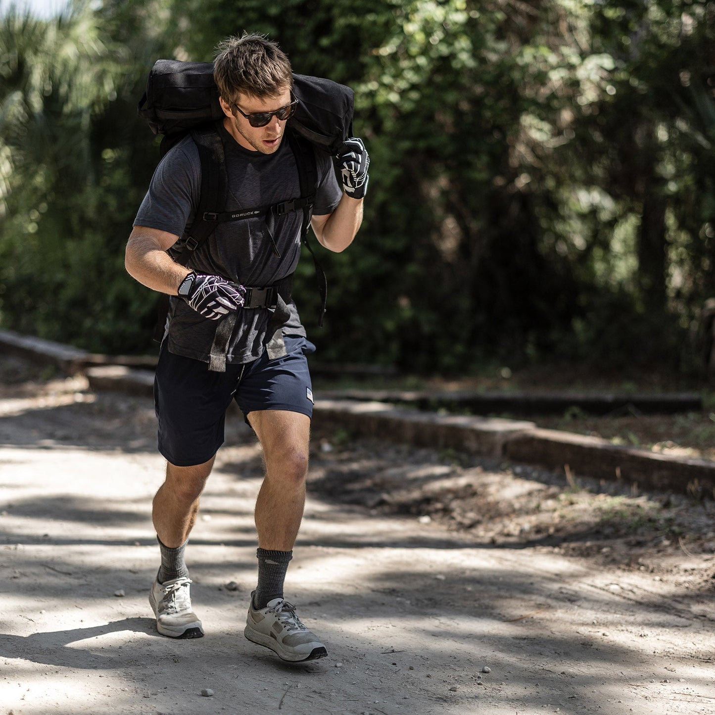 Men's Rough Runner - Light Grey + Red